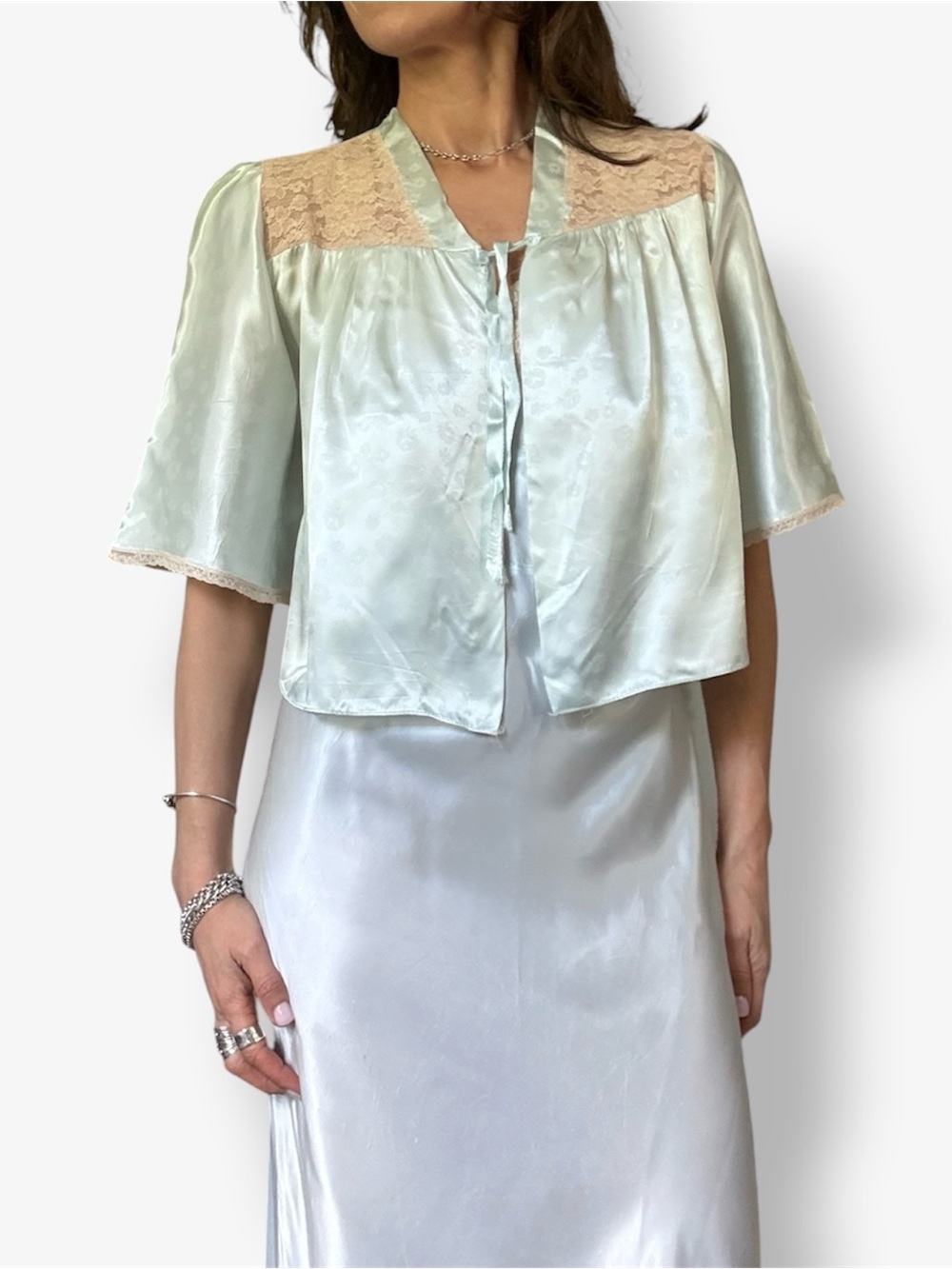 Vintage 1940’s Satin Nightgown and Jacket Set - Picture 4 of 14